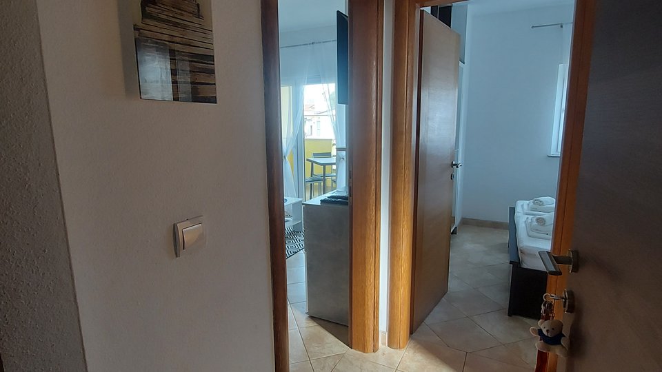 Apartments near the beach and the sea in the vicinity of Novigrad