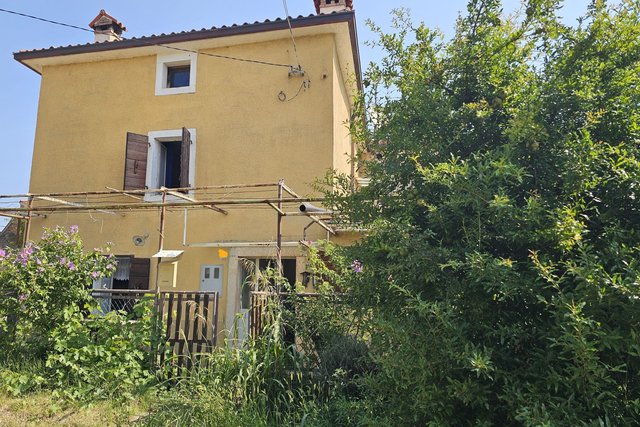 Stone Istrian House near Brtonigla with sea view