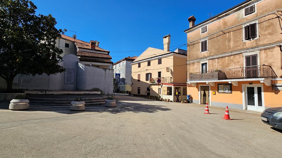 Una casa  carina con cortile a Verteneglio