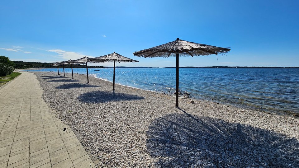 Lussuoso appartamento vicino alla spiaggia con vista aperta sul mare e sul Parco naturale nazionale di Brioni